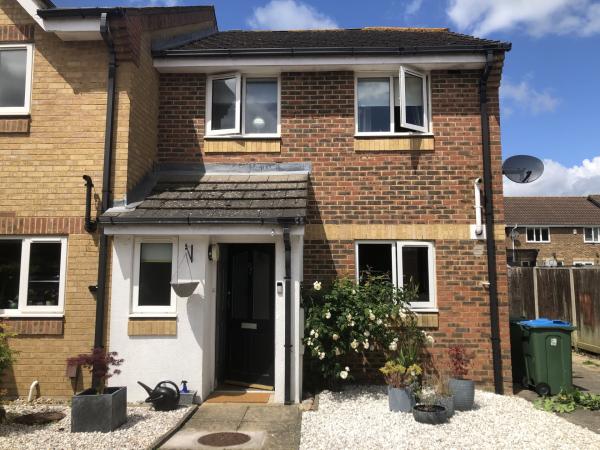 3 bedroom house in Aylesbury House Exchange